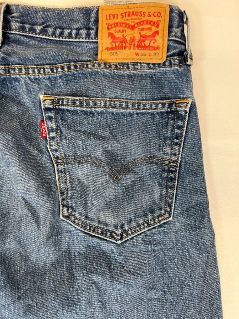 Levi's 505 Men's 35x32 Regular Fit Blue Denim Jeans Classic Straight Leg - Picture 3 of 7